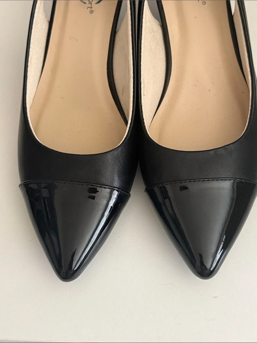 Life Stride sleek pointed